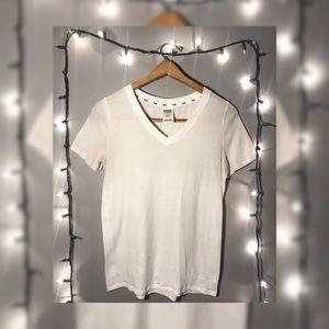 VS Pink size XS White V-neck Sleepwear Tee